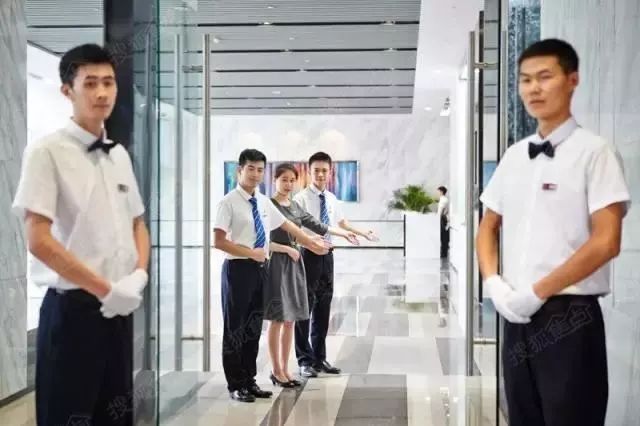 對(duì)標(biāo)國(guó)際一線，這家房企重新定義鄭州寫字樓物業(yè)管理標(biāo)準(zhǔn)